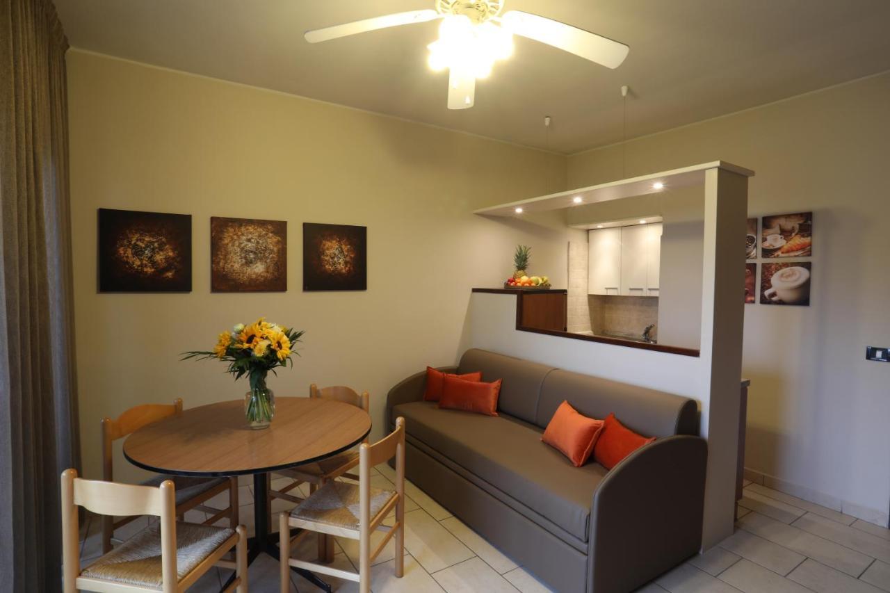 Residence Villalsole Сан-Феличе-дель-Бенако Экстерьер фото